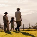 自然の中での親子の会話