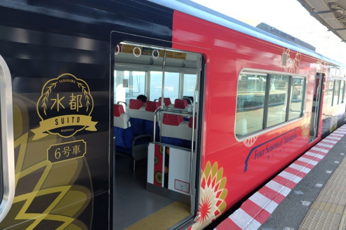 柳川観光列車「水都」６号車