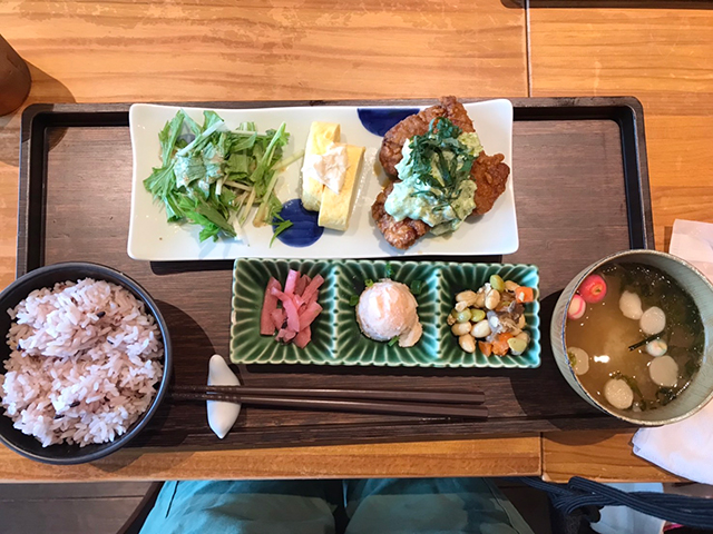 築地本願寺カフェ Tsumugi